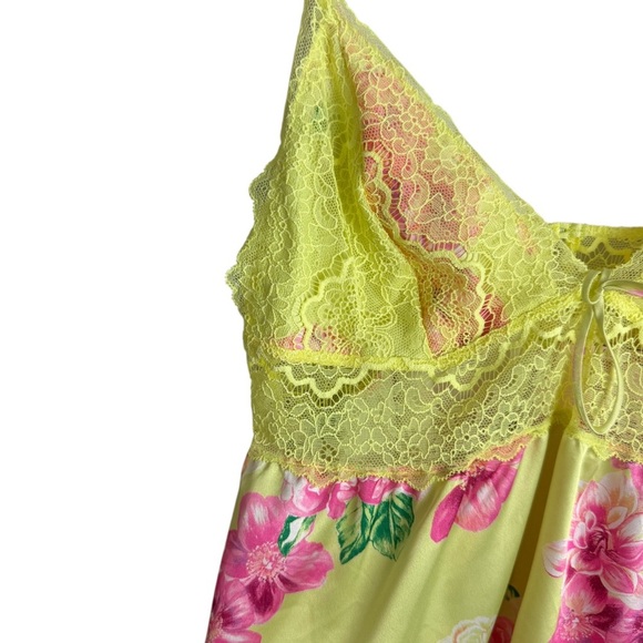 Victoria's Secret Floral Print Lace Silky Camisole Tank Top Lingerie Size Large - Picture 3 of 9